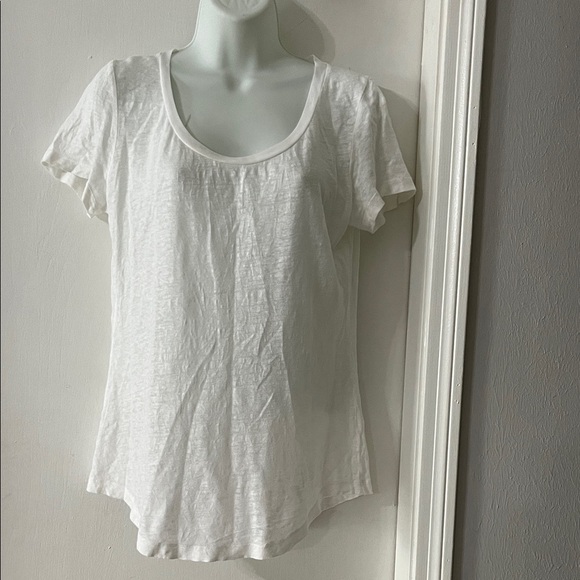 Banana Republic Tops - Banana Republic Linen White Short Sleeve Tee